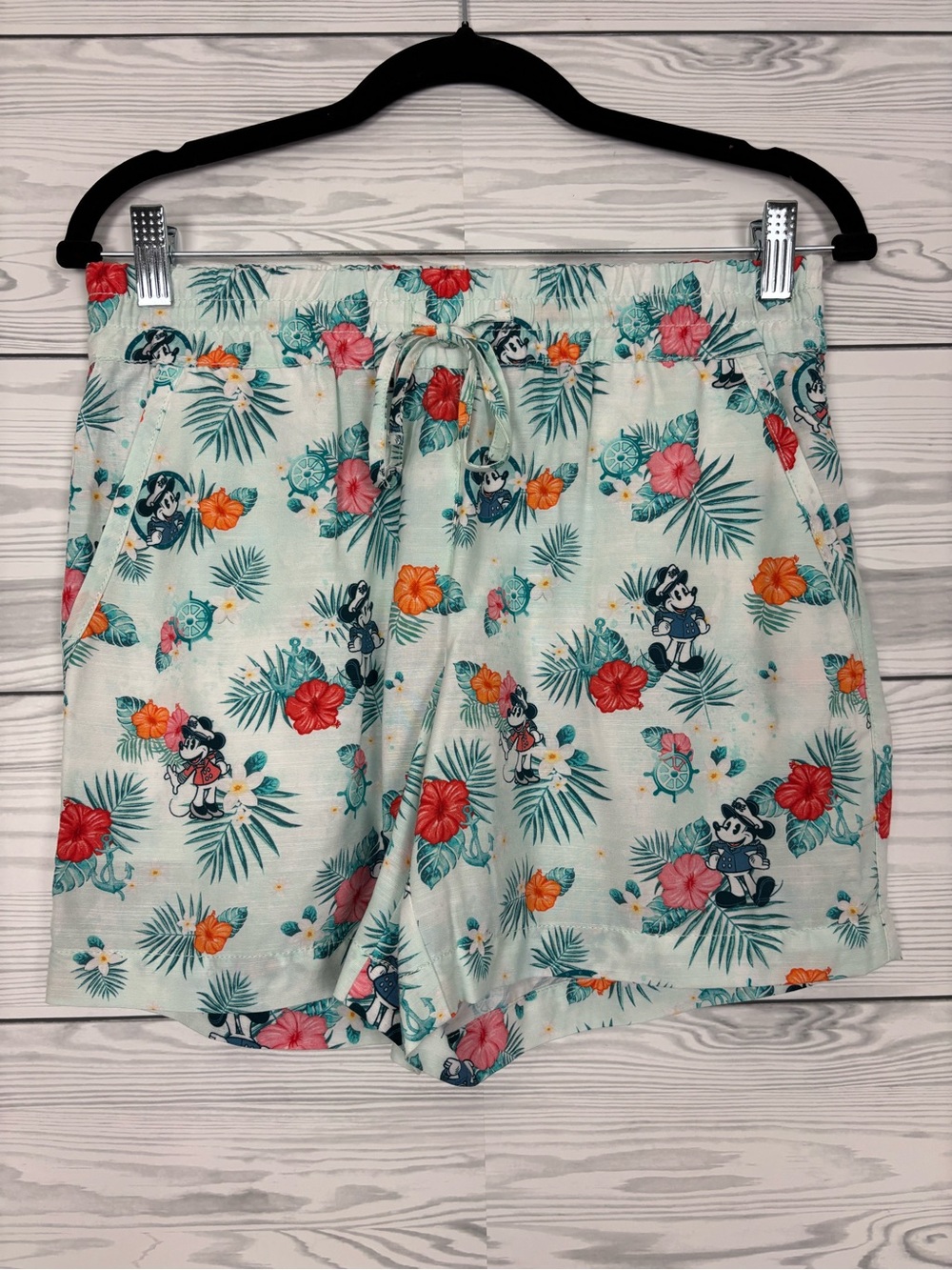 Disney Cruise Line Tommy Bahama floral hibiscus shorts size XS NWT